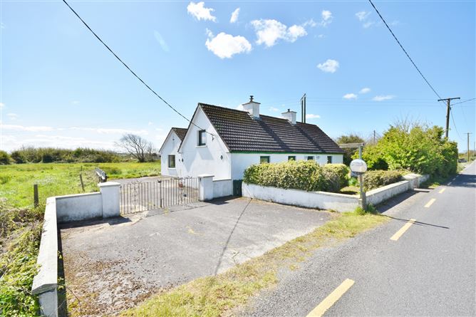 Shamrock House, Dunferris, Lisselton, Ballybunion, Co.  Kerry
