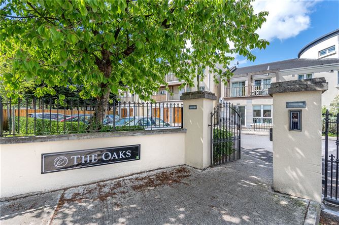 THE OAKS, PORTERSTOWN RD, CLONSILLA DUBLIN 15