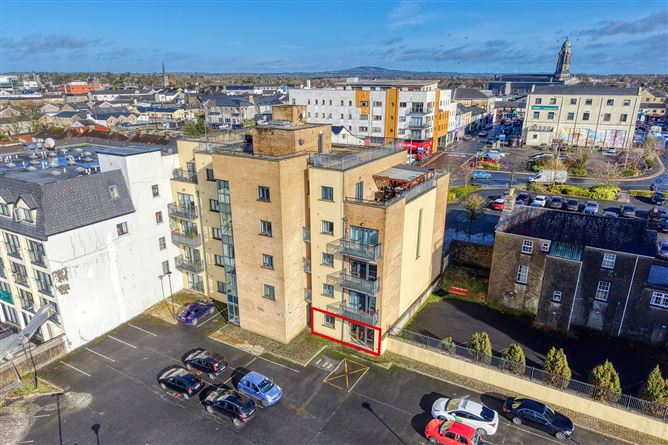 1 The Quays, Market Square, Longford
