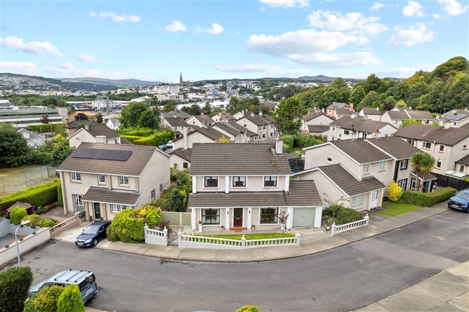 17 OAKLANDS PARK, LETTERKENNY, DONEGAL
