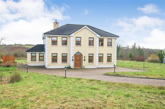 Clenahoo House, Leitrim Road, Carrick-On-Shannon, Co. Leitrim