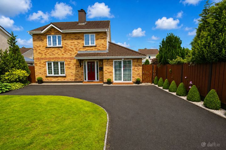 3 BALLYCASEY CLOSE, BALLYCASEY, SHANNON