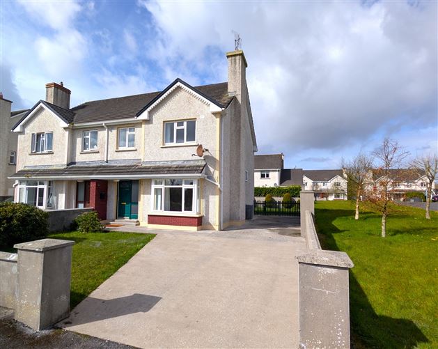 25 Sarsfield Manor, Charlestown, Co. Mayo