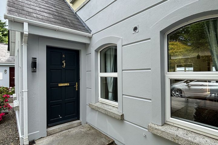 4 CLOUNALOUR, BOHERBEE, TRALEE
