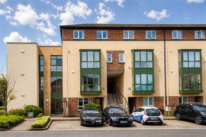 2 STATION COURT HALL, COOLMINE, DUBLIN 15