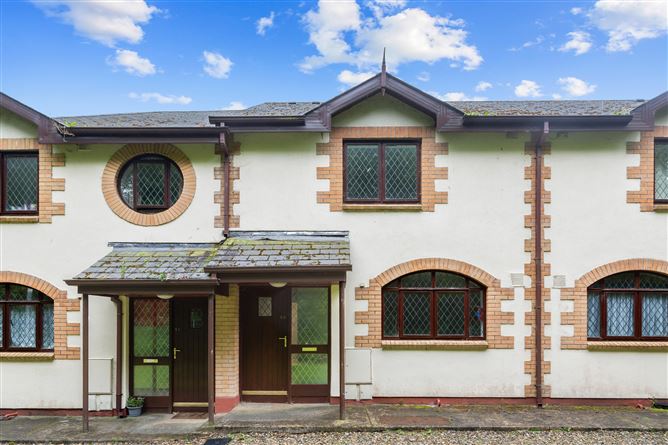 20 The Coach Houses, Forest Park, Courtown, Gorey, Co. Wexford, Y25RH70