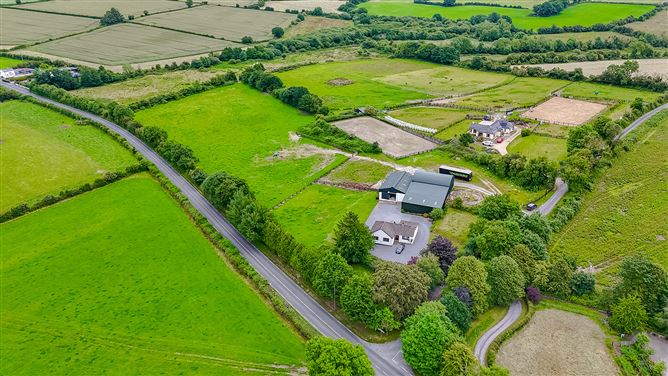 KILGREANEY STABLES, BAGENALSTOWN, CARLOW