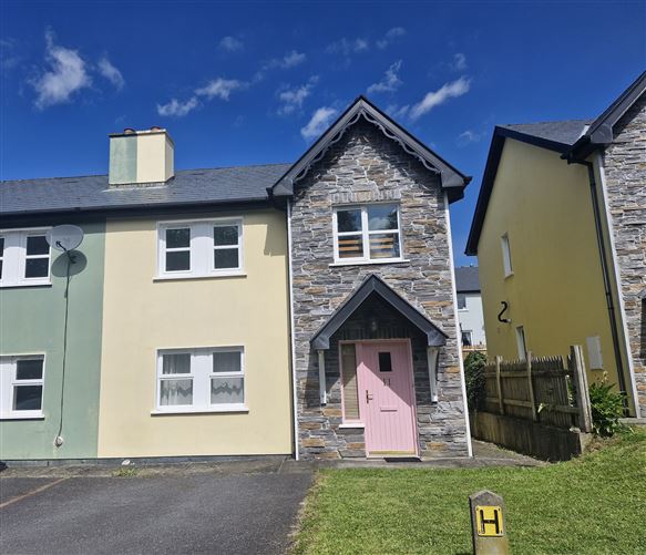 11 BOTHAR SHEEN, GLANEROUGHT, KENMARE