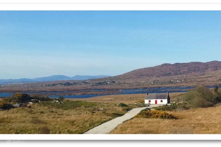 THE DIAMOND, DUNGLOE, DONEGAL