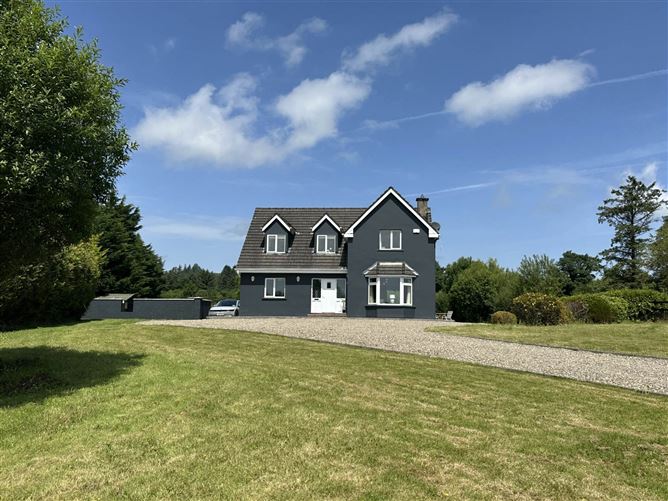 OATFIELD, SIXMILEBRIDGE, CLARE
