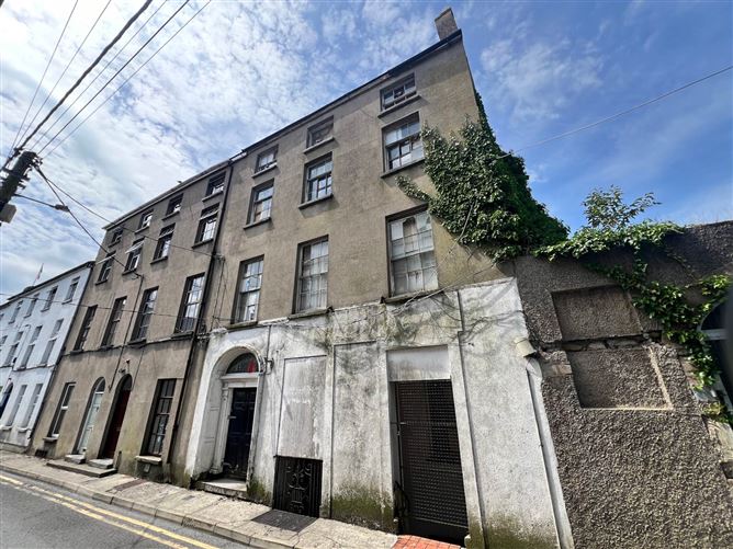 6 WOLFE TONE ST, CLONMEL, CO TIPPERARY