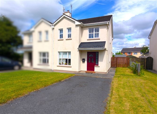 12 Clareville, Claremorris, Co Mayo, F12A254