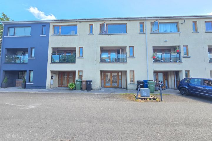 122 Church Hill, Tullamore, Co. Offaly