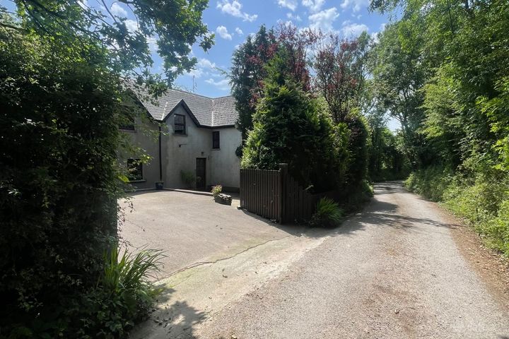Lyrenamon, Carrignavar , Whitechurch, Co. Cork, T34N248