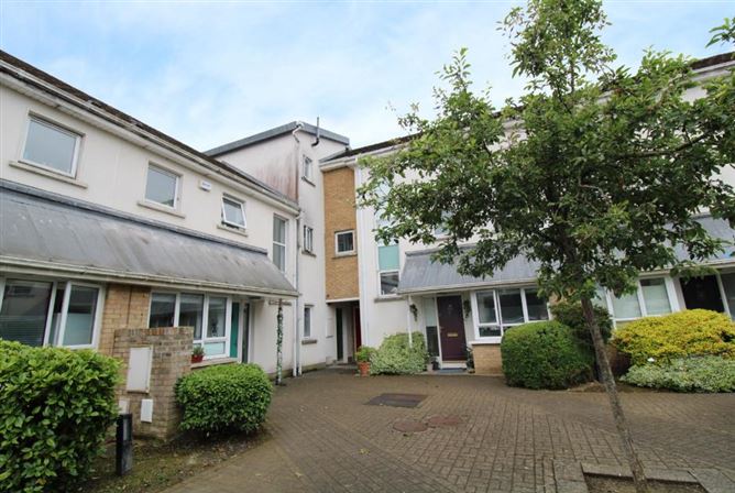 64 The Courtyard, Clonsilla, Dublin 15, D15NW89