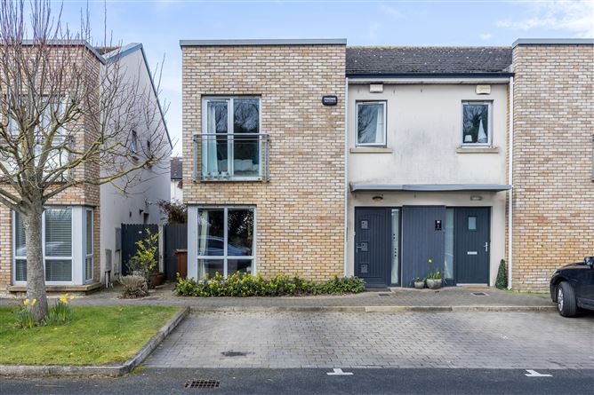 8 Waterside Crescent, Malahide, County Dublin