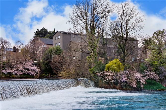 10 Errigal House, Eglinton Court, Donnybrook, Dublin 4