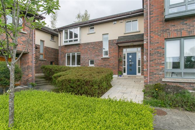 7 Belarmine Square, Stepaside, Dublin 18