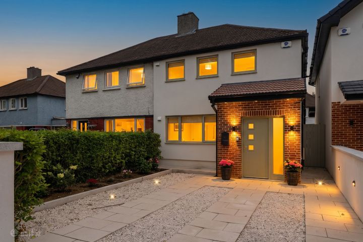 30 SHANOWEN CRESCENT, SANTRY, DUBLIN 9