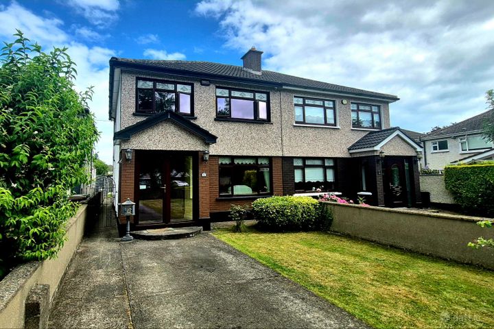 4 Ayrfield Road, Ayrfield, Dublin 13
