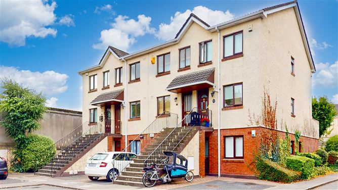54 kings hall, Chapelizod, Dublin 20