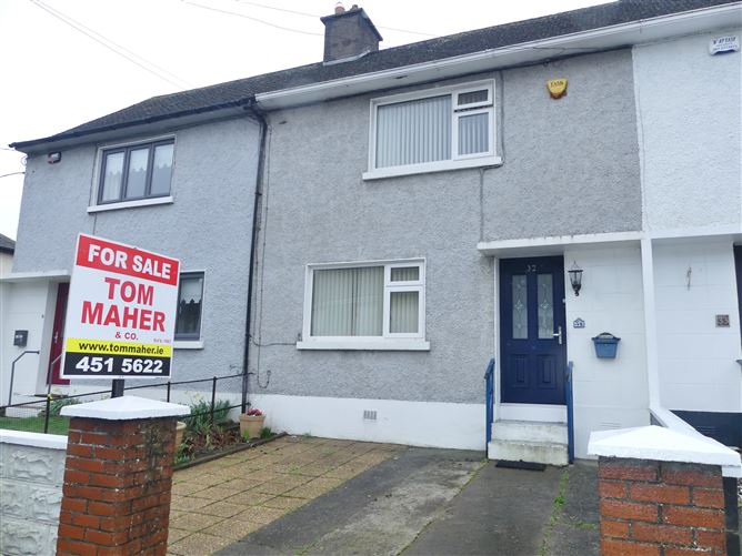 32, St. Maelruan's Park, Tallaght, Dublin 24