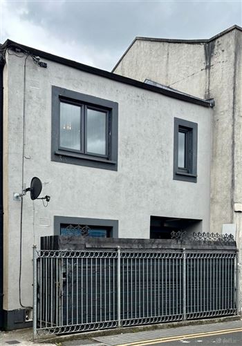 APARTMENT 1, LIMERICK LANE, NEWBRIDGE