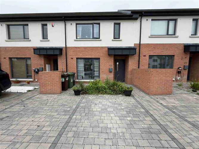 40 WEAVERS LANE, DULEEK, MEATH