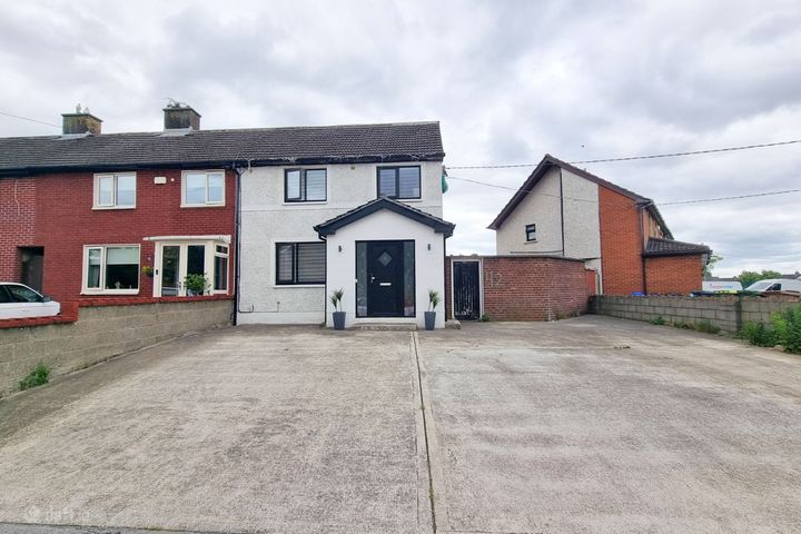42 Plunkett Green, Dublin 11, Finglas, Dublin 11, D11X5V0