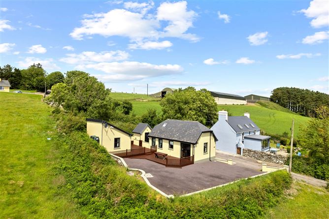 An Naomhóg, Inchinattin, Rosscarbery, Co. Cork