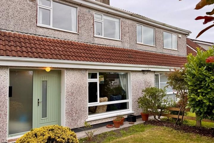 9 ROSEWOOD DR, MOUNT PLEASANT, WATERFORD