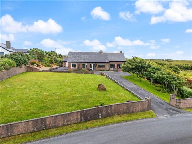 EMLAGH HOUSE, EMLAGHMORE, BALLYCONNEELY, GALWAY