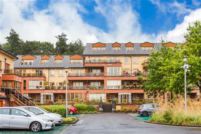 Knockmaree, Saint Laurences Road, Chapelizod, Dublin 20