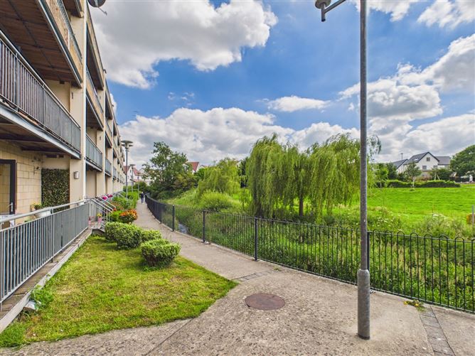 8 KILLEGLAND MEADOWS, KILLEGLAND ST, ASHBOURNE