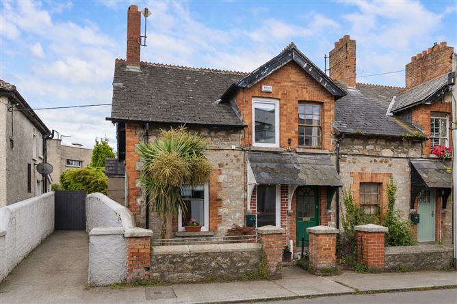 5 BRABAZON COTTAGES, BRAY, CO WICKLOW