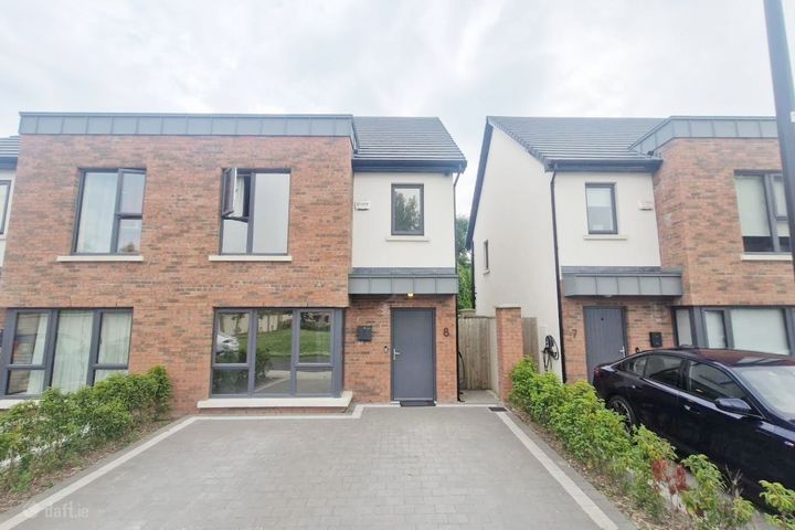 8 Greenhills Park, Kill, County Kildare
