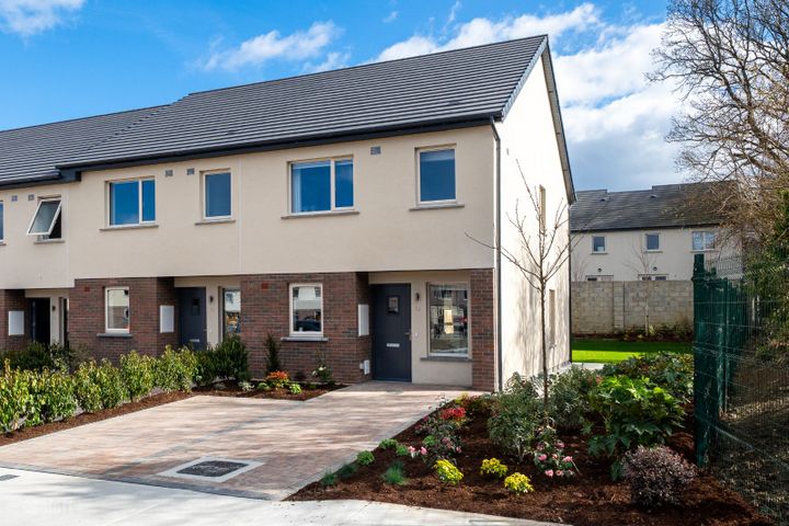 Cornamaddy Green, Cornamaddy, Athlone, Co. Westmeath