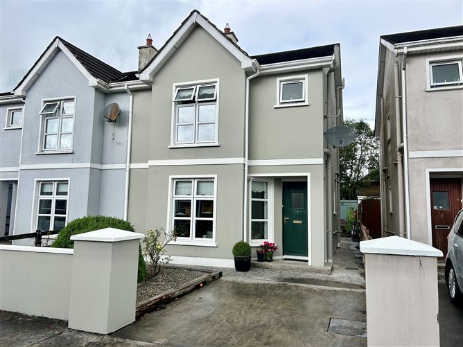 7 MOUNT TEMPLE, CARRICK ON SHANNON, LEITRIM