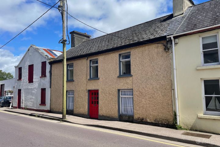17 Glengarriff Road, Bantry, Bantry, Co. Cork, P75N406