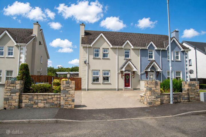 15 Elm Park, Ballymagan, Buncrana, Co. Donegal, F93HF80