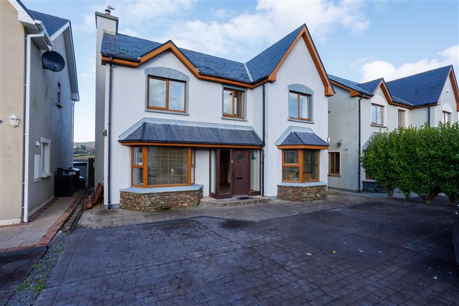 Ref 1216 - 2 Marina Walk, Caherciveen, Kerry