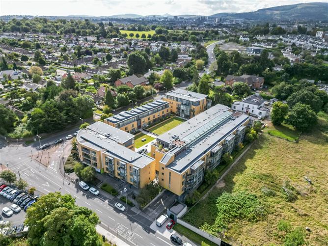 82 The Atrium, Roebuck Hill Apartments, Clonskeagh, Dublin 14, Co. Dublin, D14V210