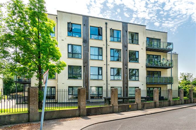 10 Ballyowen View, Ballyowen Park, Lucan, Dublin