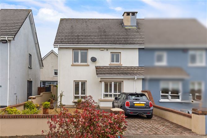 93 LAUREL GROVE, TAGOAT, ROSSLARE HARBOUR