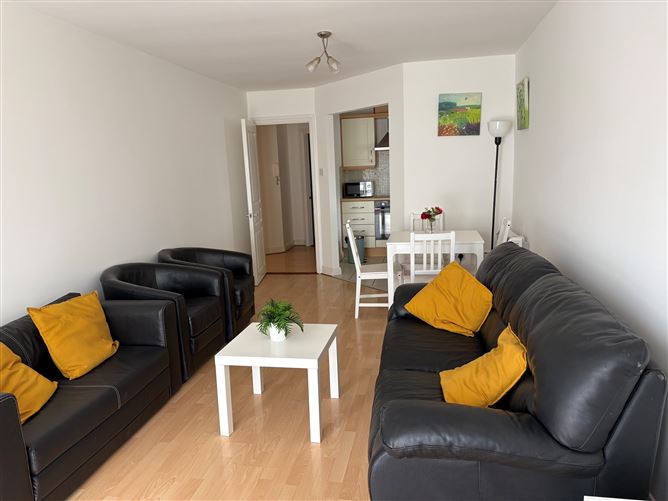 1 Knocklyon Gate, Knocklyon, Dublin 16, D16 T973