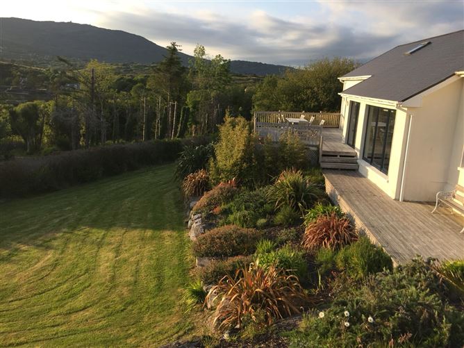 Harbour View, Coosheen, Schull, West Cork