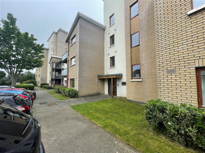 Hunters Hall, Ballycullen, Dublin 24