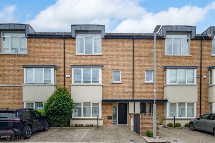 14 Larkfield Place, Clay Farm, Leopardstown, Dublin 18