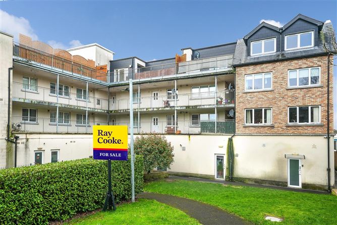 25 EATON CLOSE, Rathcoole