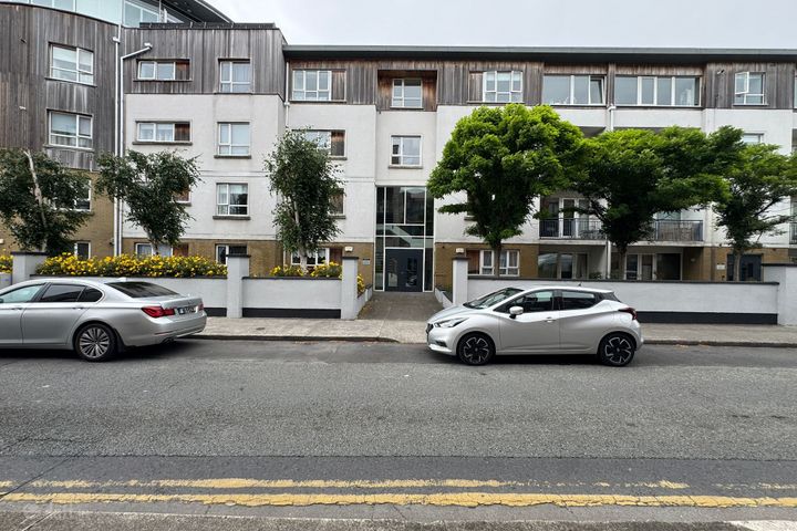 18A LANSDOWNE VALLEY, DRIMNAGH, DUBLIN 12